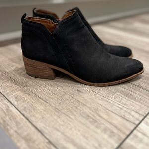 Black upper leather size 7 FrancoSarto boots.